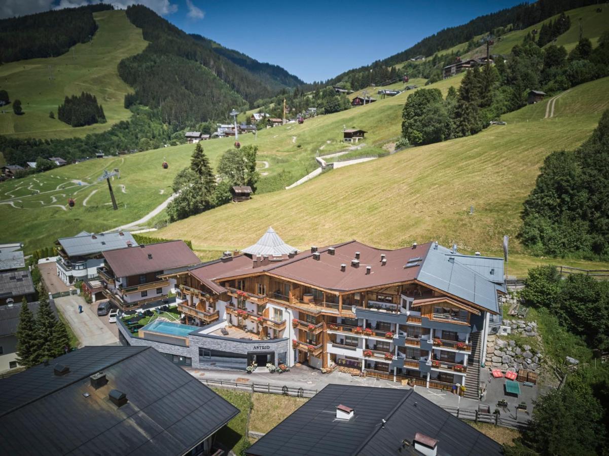 Hotel Astrid Saalbach-Hinterglemm Exterior foto